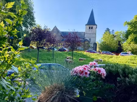 jolie maison familiale avec jardin
