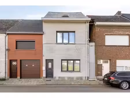 ruime woning met veel poteniteel te koop in willebroek