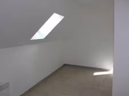 location appartement 4 pièces à crouttes-sur-marne (02310) : à louer 4 pièces / 75m² crout