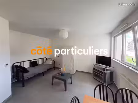 studio 1 pièce 28 m²
