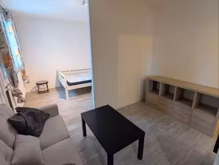 studio meublé 27 m² avec parking et cave - proche gare