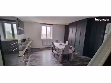 location t3 meublé en duplex – 65 m² – centre de coligny