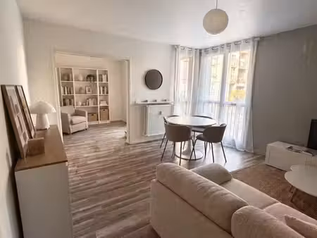 3 pièces meublé 64 m² rénové avec balcon