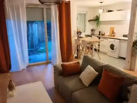 t2 meublé 47 m² – rdc avec terrasse et jardin