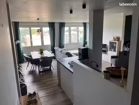 appartement t3 meublé ecully 61m2 - dernier étage