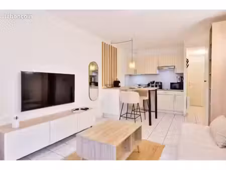 à louer – studio meublé rénové 25 m² avec parking – niort