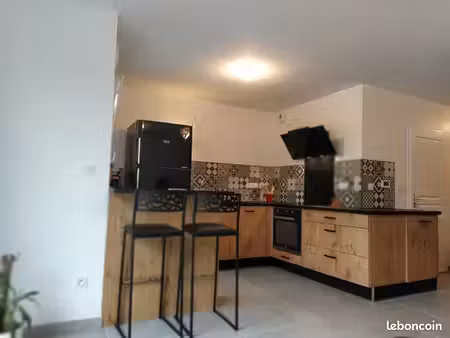 maison 70 m² – 2 chambres – jardin 200 m² – garage – louverné