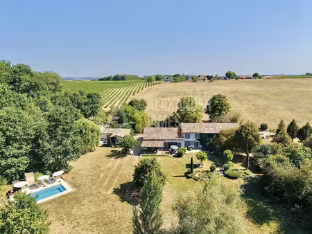 maison de luxe à vendre à saussignac