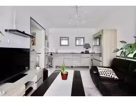 t2 46 92 m² avec cave et parking – clichy-sous-bois