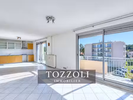 appartement la verpilliere 4 pièce(s) 82.35m2