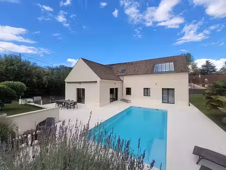 belle propriété avec piscine