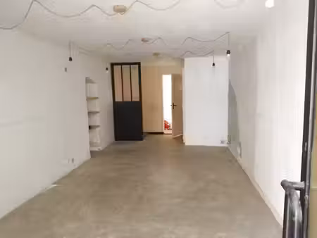 vente commerce 23 m² hyères (83400)