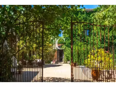 propriete exceptionnelle du xviiieme 4.4ha de terrain
