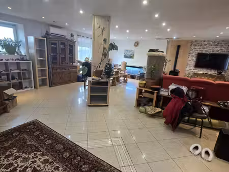 maison de caractère 240 m² + grenier aménageable 120 m² – grange 308 m² – terrain 2 000 m²