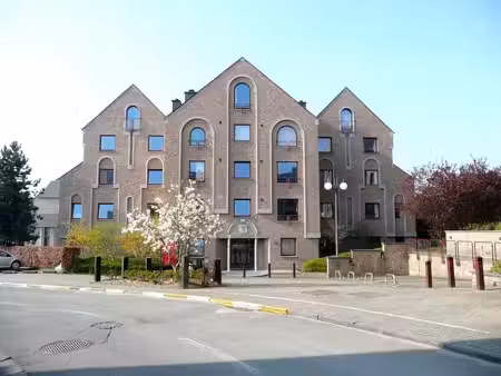magnifique appartement 2 ch. dans le quartier de lauzelle