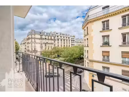paris 17eme pereire/rennequin 3 pieces avec balcon en excellent etat