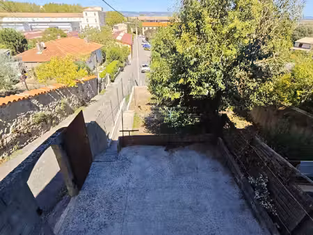 maison en pierre avec jardin et vue dégagée castelnaudary