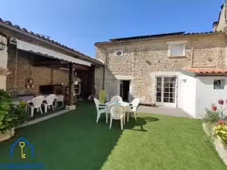 vente maison à longèves (85200) : à vendre / 85m² longèves