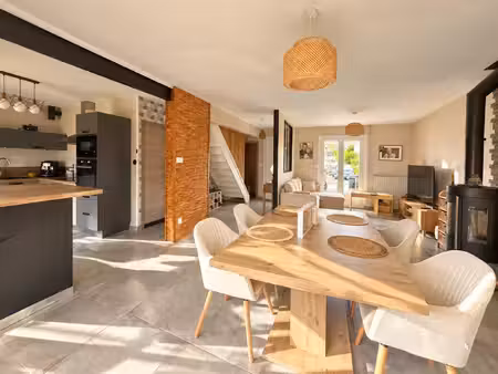 outreau - maison semi mitoyenne avec garage et jardin