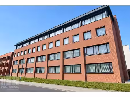 lichtrijke ruime kantoorruimte met open indeling in het h...