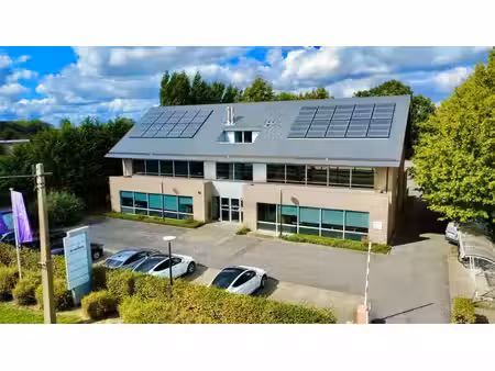 espace de bureau rafraîchi à louer sur la n70 à lochristi.
