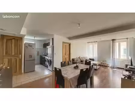 appartement t2 meublé -44m2- 620euros cc