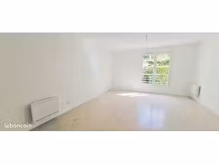 à louer – f2 rénové de 43 m² – moissy-cramayel