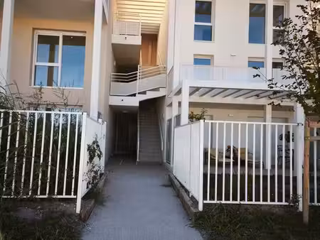 monteux t1 +terrasse + garage