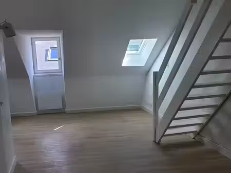 appartement t2 duplex 3ème étage sans ascenseur