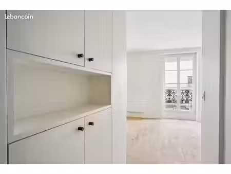 2 pièces 35 m² métro sablons ligne 1