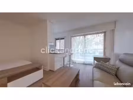 studio 1 pièce 30 m²