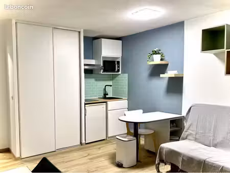 studio étudiant 22 42 m² – centre-ville valence – résidence miro – parking sécurisé