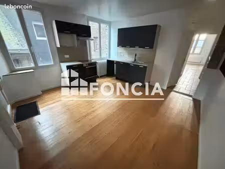 appartement 3 pièces 47.5m² à louer 585 - chateau renault 37110