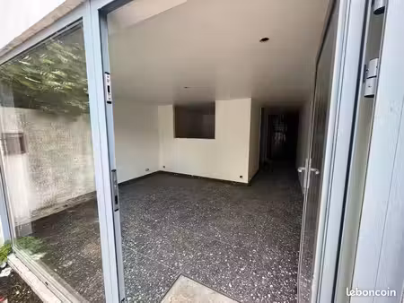 local commercial à louer – le blanc-mesnil