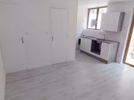maison t2 rénovée - centre chalonnes sur loire
