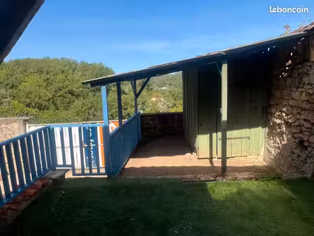 location une maison en pierre