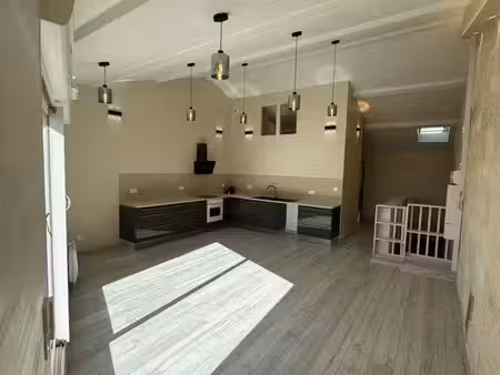 t3 rénové 74 m2 avec terrasse - libourne centre