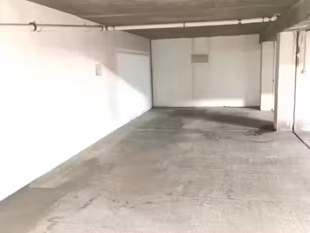 location place de parking hyper sécurisé pas cher （deux pas de l'ascenseur）