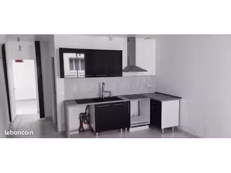t3 en rdc – 49 m² – rantigny centre (gare et commerces à pied)