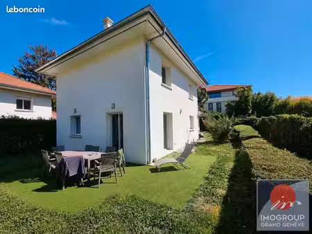 villa 5 pièces 106 m²
