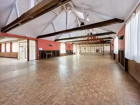 à vendre - ancien local commercial avec résidence principale à vern d'anjou - potentiel d'
