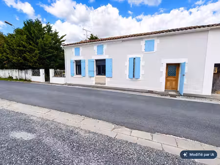 muron - une maison atypique avec un beau potentiel