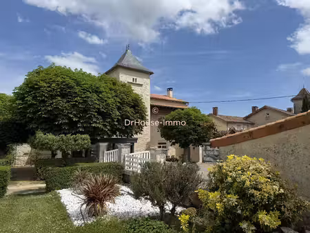 ancien logis avec dépendances - secteur ruffec