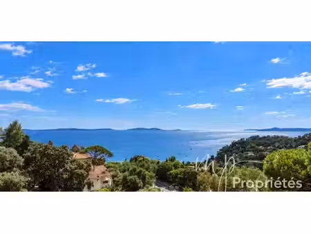 appartement en bord de mer rayol-canadel-sur-mer (83)