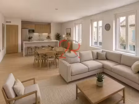 appartement à créer avec belle hauteur sous plafond  2 cham