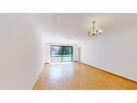 appartement à louer avec garage et 2 chambres   evere (rbw93276)