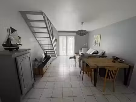 location meublée maison 3 pièces 49.25 m² à séné (56860)  690 €