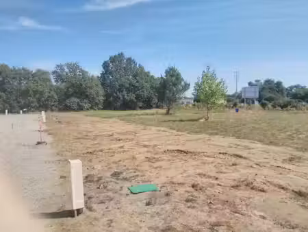 vente terrain 444 m² à salles (33770)  140 000 €