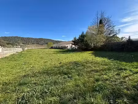 vente terrain 1200 m² à la crau (83260)  350 000 €