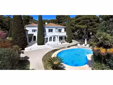appartement contemporain avec terrasse et piscine saint-jean-cap-ferrat (06)